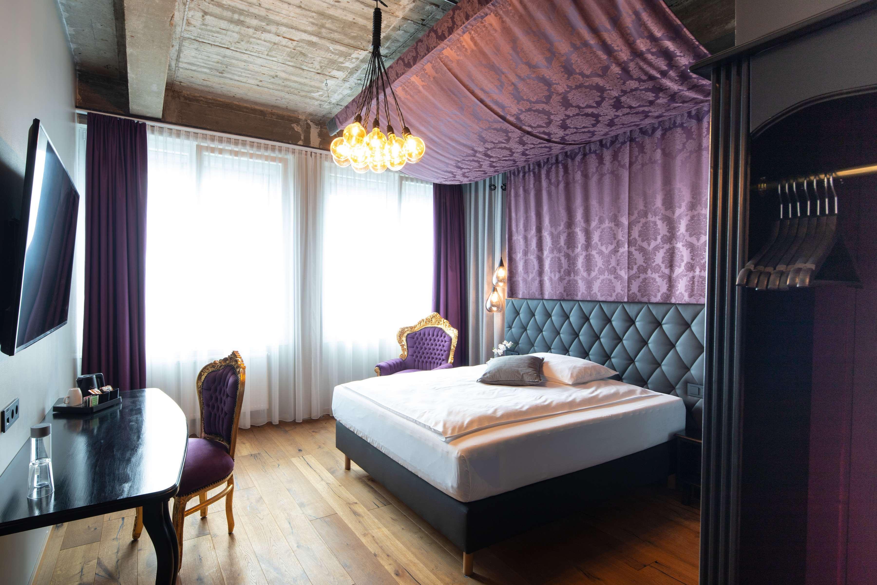 Loftstyle Hotel Eningen; Sure Hotel Collection By BW Eningen unter Achalm Dış mekan fotoğraf